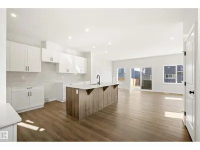 2411 206 ST NW photo 9