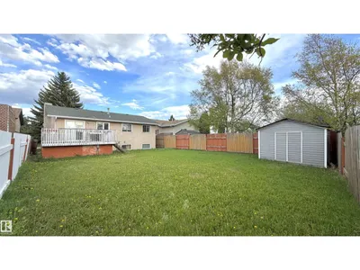 4928 31 AV NW photo 41