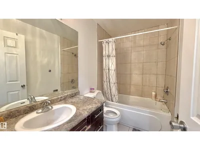 4928 31 AV NW photo 17