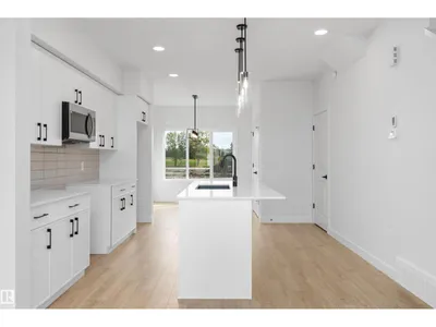 4205 63 ST photo 9