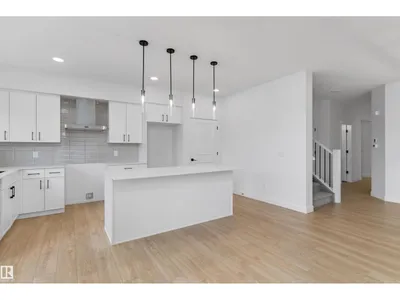 4228 63 ST photo 5