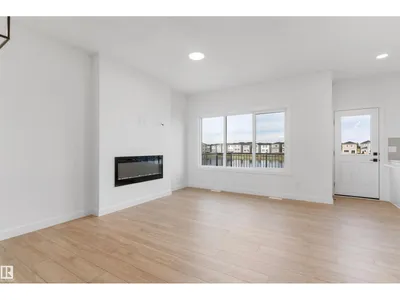 4228 63 ST photo 8