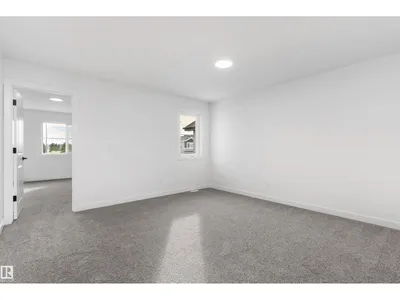 4228 63 ST photo 28