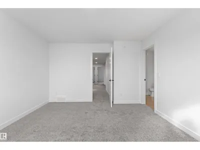 4228 63 ST photo 33
