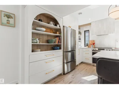 9342 74 AV NW photo 12