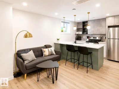 9342 74 AV NW photo 31