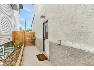 9342 74 AV NW photo 44