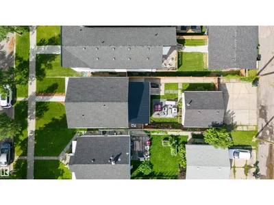 9342 74 AV NW photo 51