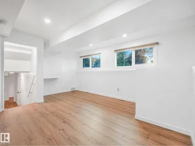 3903 62 ST NW photo 31