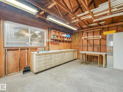 3903 62 ST NW photo 43