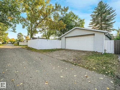 3903 62 ST NW photo 52