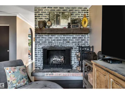 10332 29 ST NW photo 13