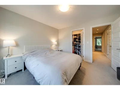 10328 83 ST NW photo 22