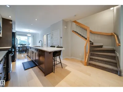 10328 83 ST NW photo 14