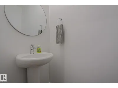 102 ROYAL ST photo 19