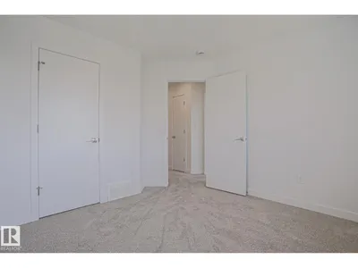 102 ROYAL ST photo 35