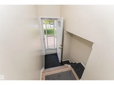 9810 98A AV photo 17