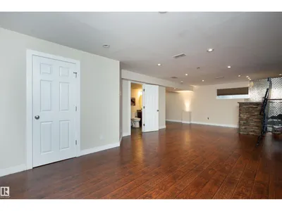 16820 57 ST NW photo 35