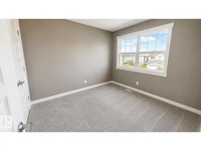 110 MEADOWLAND WY photo 22