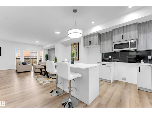 #21 130 element dr, St. Albert