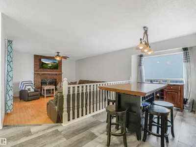 3467 39 ST NW photo 15