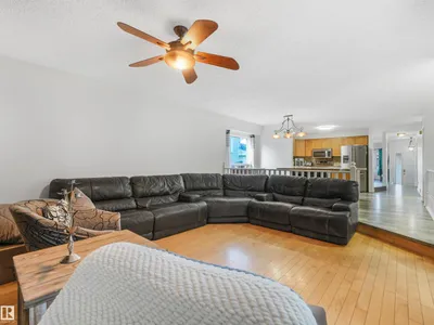 3467 39 ST NW photo 17