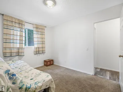 3467 39 ST NW photo 26