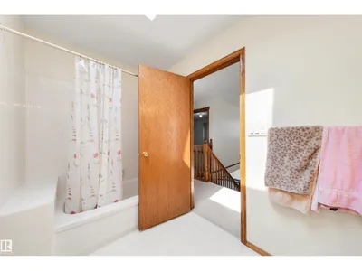 15304 74 ST NW photo 20