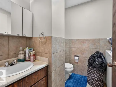 10033 155 Street NW photo 45