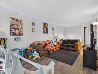 10033 155 Street NW photo 8