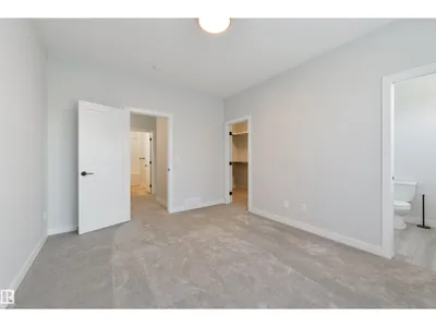 8313 76 AV NW photo 28