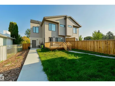 8313 76 AV NW photo 44