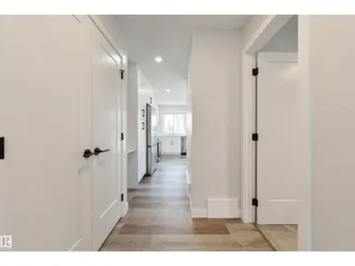 8313 76 AV NW photo 49