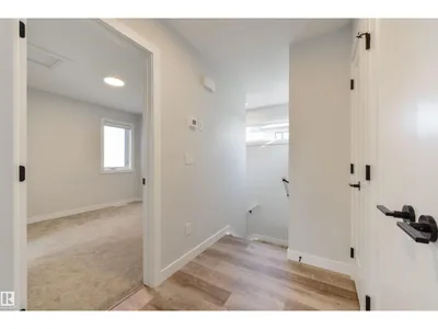8313 76 AV NW photo 50