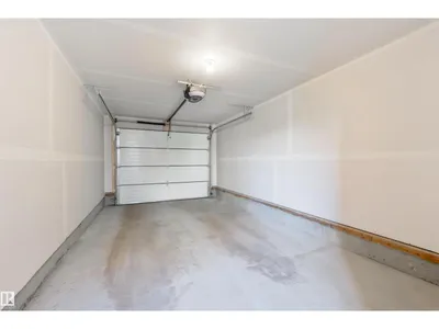 8313 76 AV NW photo 63