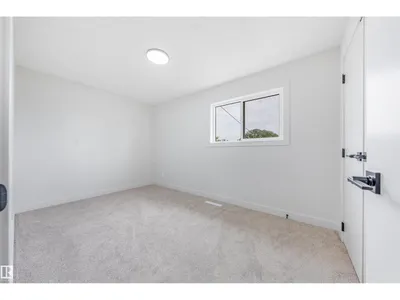 13309 89A ST NW photo 24