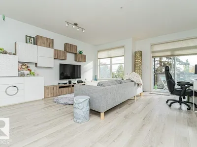 #202 9503 101 AV NW photo 19