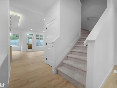 2220 Crossbill LI NW photo 6