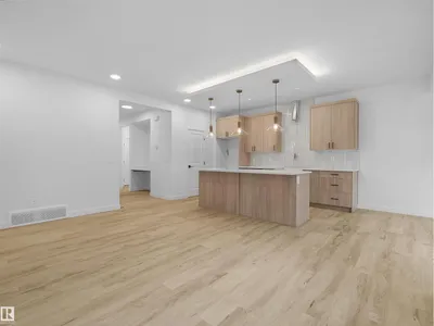 2220 Crossbill LI NW photo 11