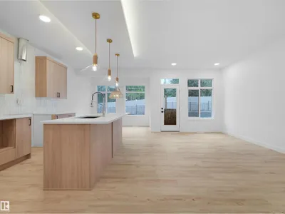 2220 Crossbill LI NW photo 7
