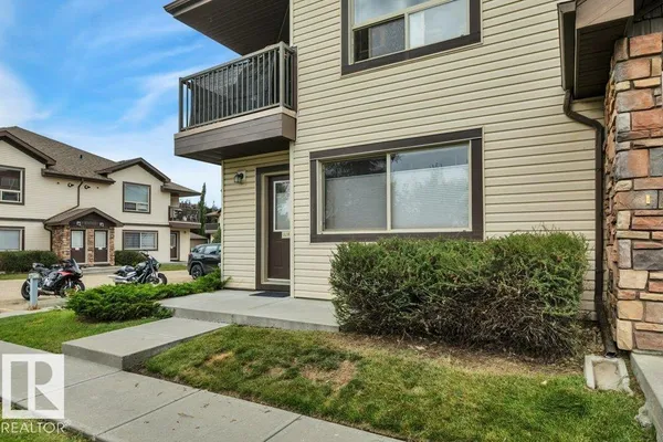 #109 604 62 ST SW photo 2