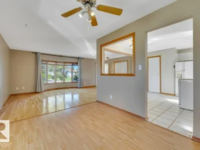 3506 44 ST photo 16