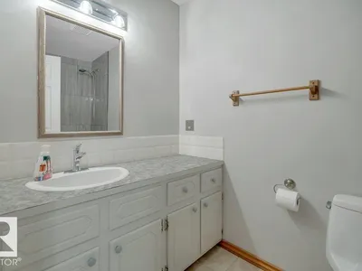 3506 44 ST photo 36