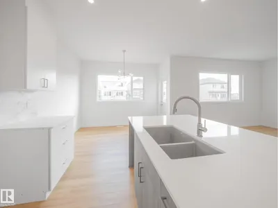 947 18 AV NW photo 21