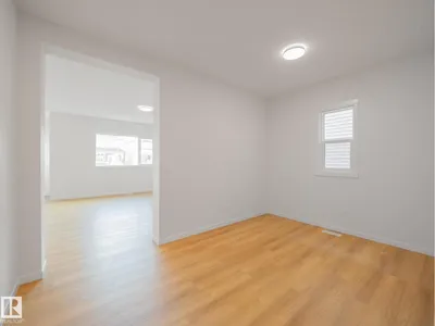 947 18 AV NW photo 16
