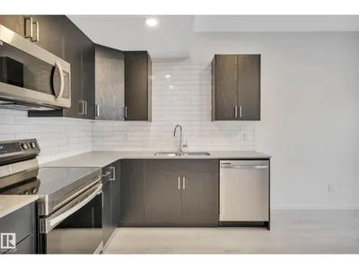 5239 - 5245 21A AV SW SW photo 32