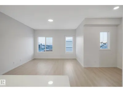 5239 - 5245 21A AV SW SW photo 8
