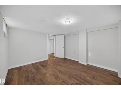 9615 75 AV NW photo 28
