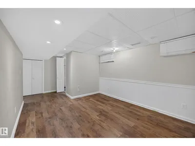 9615 75 AV NW photo 33