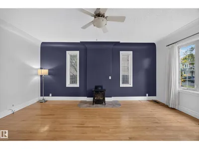 9615 75 AV NW photo 6